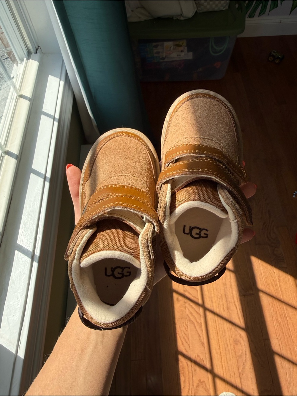 SIZE 7 TODDLER UGG BOOTS